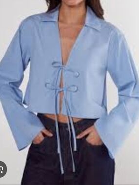 Nasty Gal Powder Blue Tie-Front Cropped Wide Cuff Collared Top